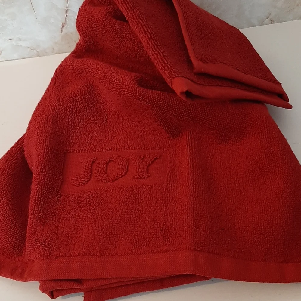*Pottery Barn Cardinal Red Joy Peace Guest Towels - Set of 2 Towels